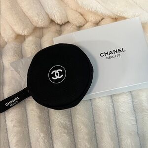 CHANEL Beaute Round Pouch